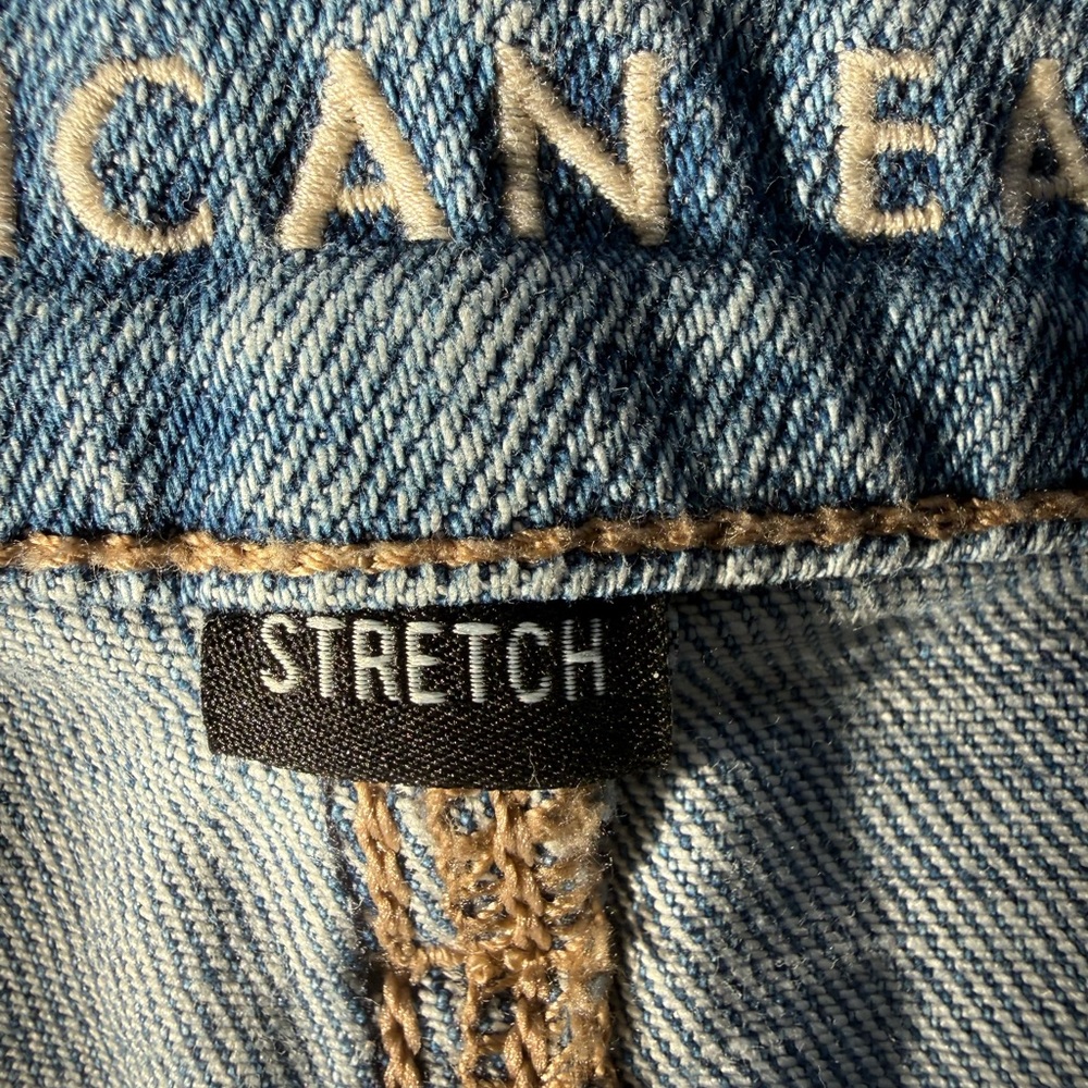 American Eagle Outfitters Relaxed Distressed Jeans - Blue and Cream - Picture 5 of 10
